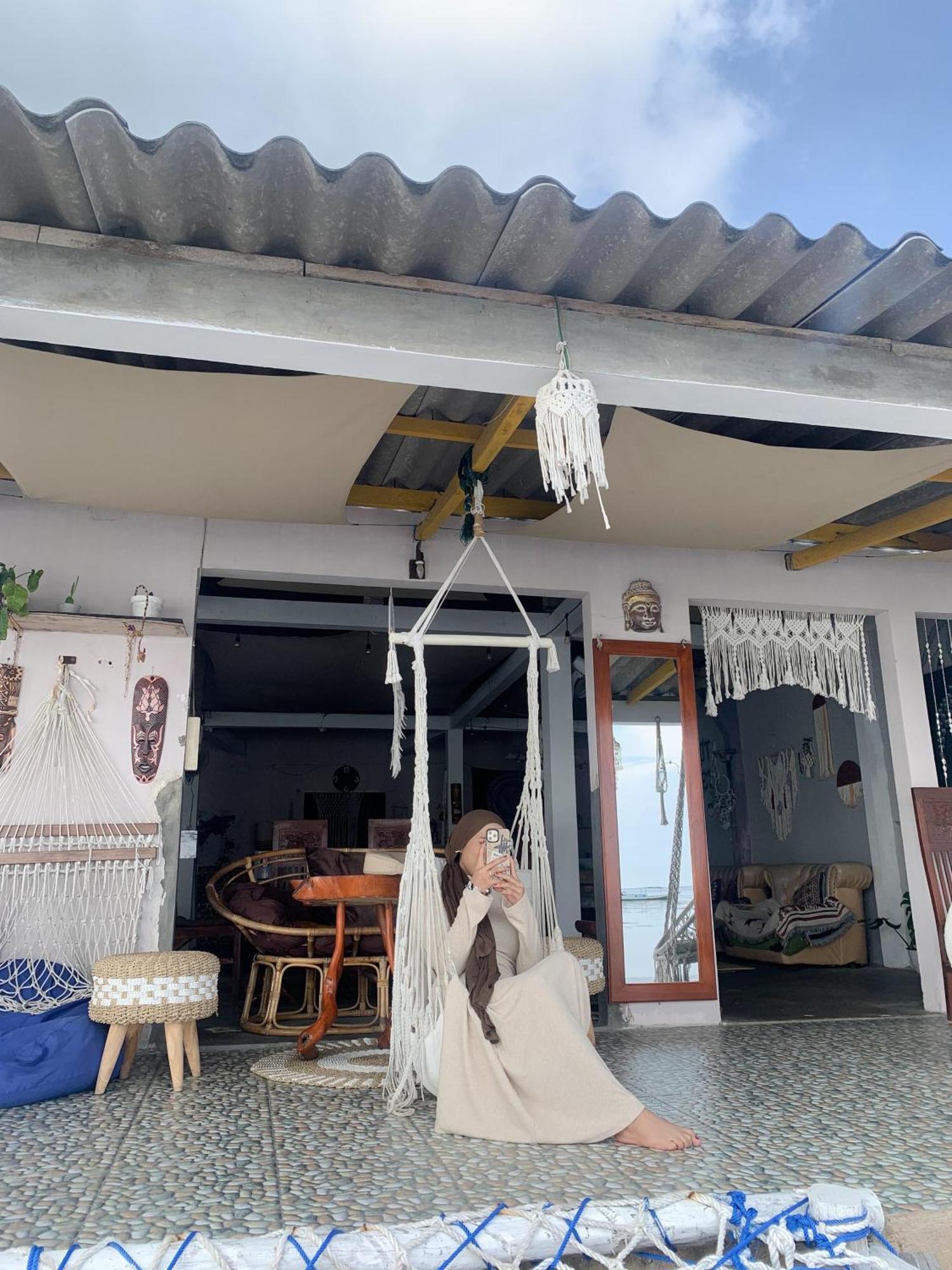 Loyal Friend Hostel Каримунджава Екстериор снимка