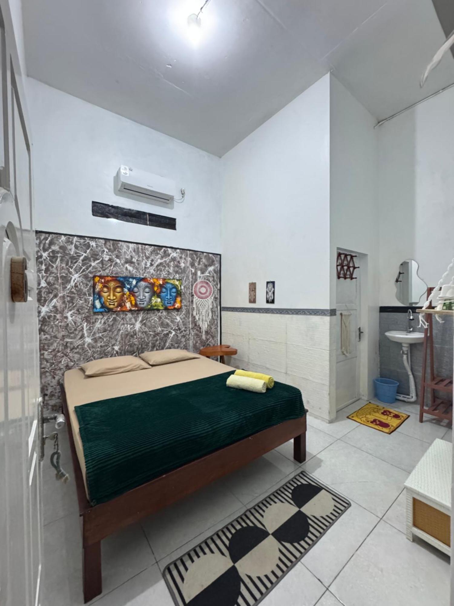 Loyal Friend Hostel Каримунджава Екстериор снимка