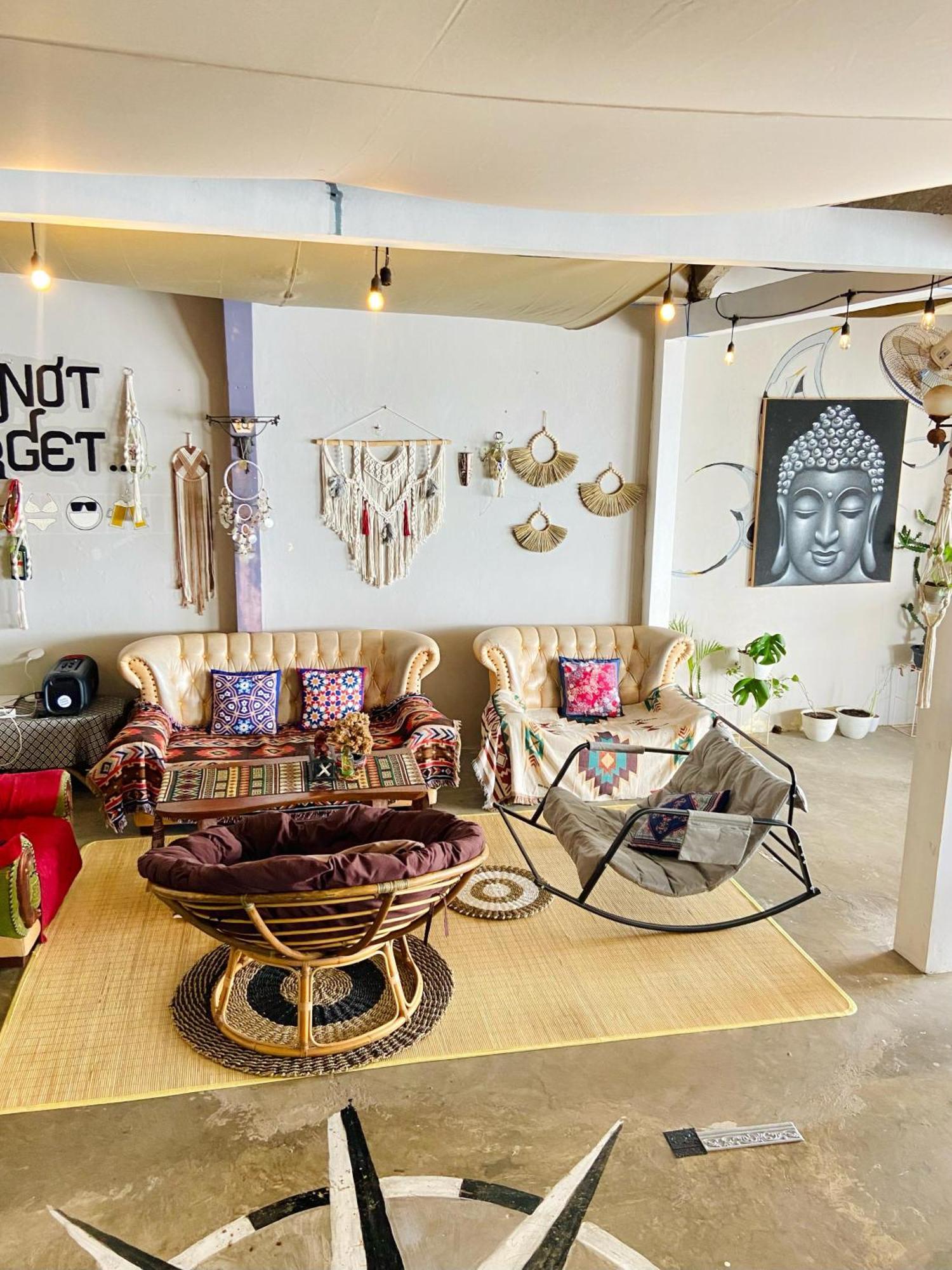 Loyal Friend Hostel Каримунджава Екстериор снимка